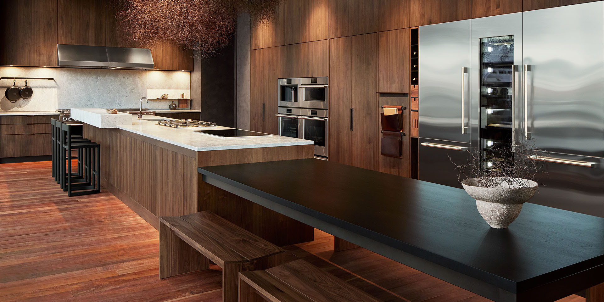 THE HENRYBUILT PROFESSIONAL KITCHEN Henrybuilt 專業風格廚房